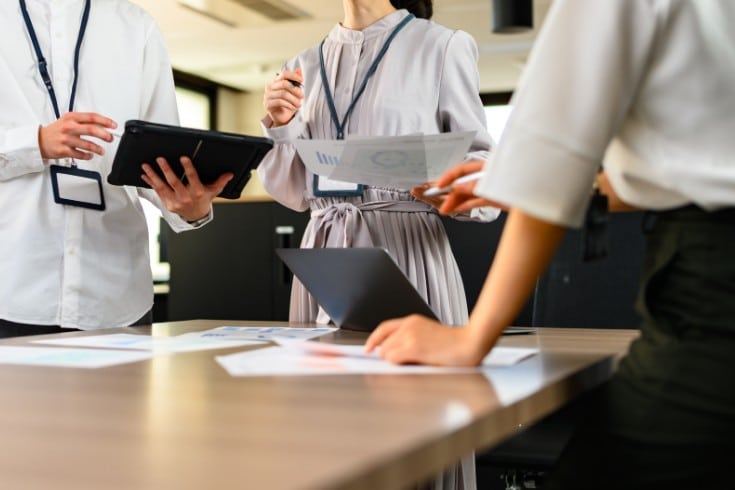 Løsningsmetoder for arbejdsgiver-arbejdstager tvister i japansk arbejdsret: En oversigt over systemet og strategisk anvendelse