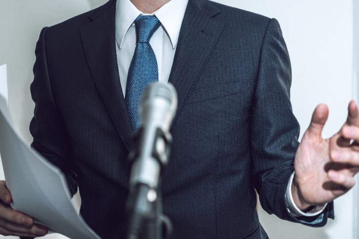 Einschränkungen der Rechte im japanischen Urheberrecht: Aus der Perspektive des öffentlichen Interesses und der Berichterstattung