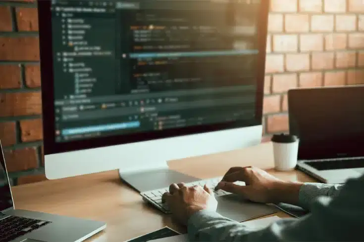 Explaining 8 Legal Issues Arising in Software Development Utilizing Open Source Software (OSS)