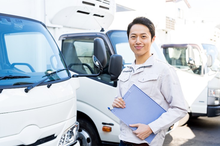 Jaapani äriõiguses transpordiäri: lepingud, vastutus ja osapoolte õigused ja kohustused