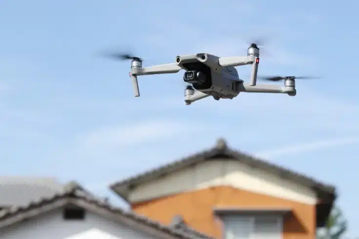 Qu'est-ce que la zone économique de basse altitude ? Explication des dernières tendances réglementaires liées au business des drones.