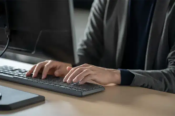 Points de vigilance lors de l'utilisation de logiciels open source (OSS) dans les contrats de développement de logiciels
