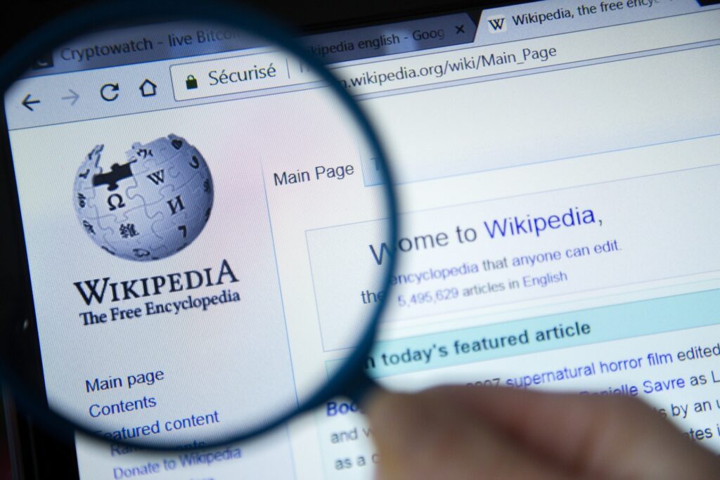 위키피디아(Wikipedia)의 삭제 요청 방법과 삭제 기준에 대한 설명