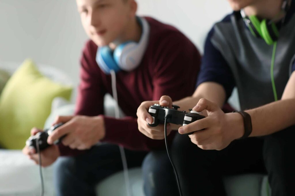 Jogos e Lei (Parte 2): Lei Japonesa de Contratos do Consumidor, Lei Japonesa de Transações Comerciais Específicas, Lei Japonesa de Negócios de Telecomunicações