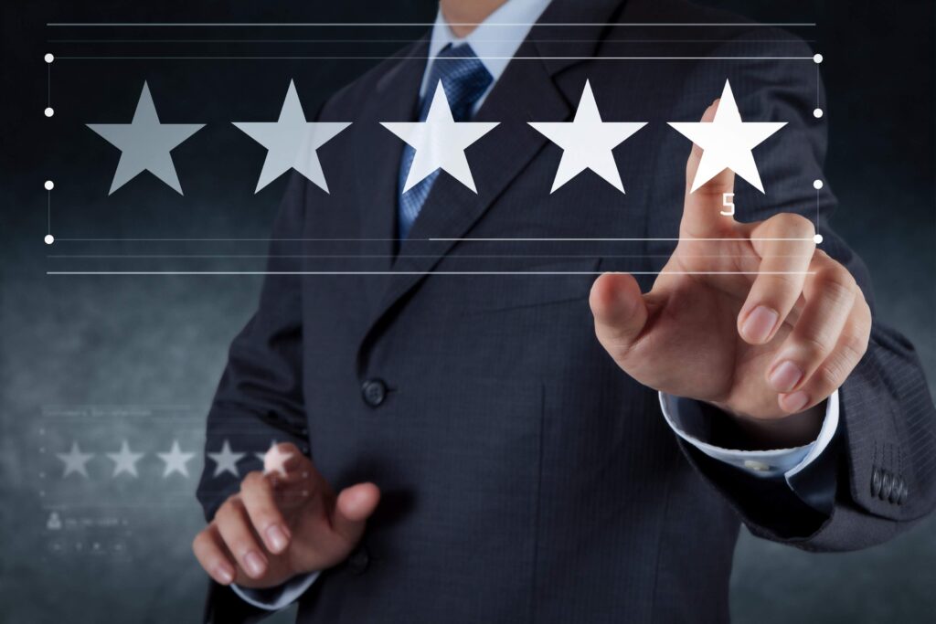 Métodos para uma empresa remover críticas negativas escritas num site de recrutamento