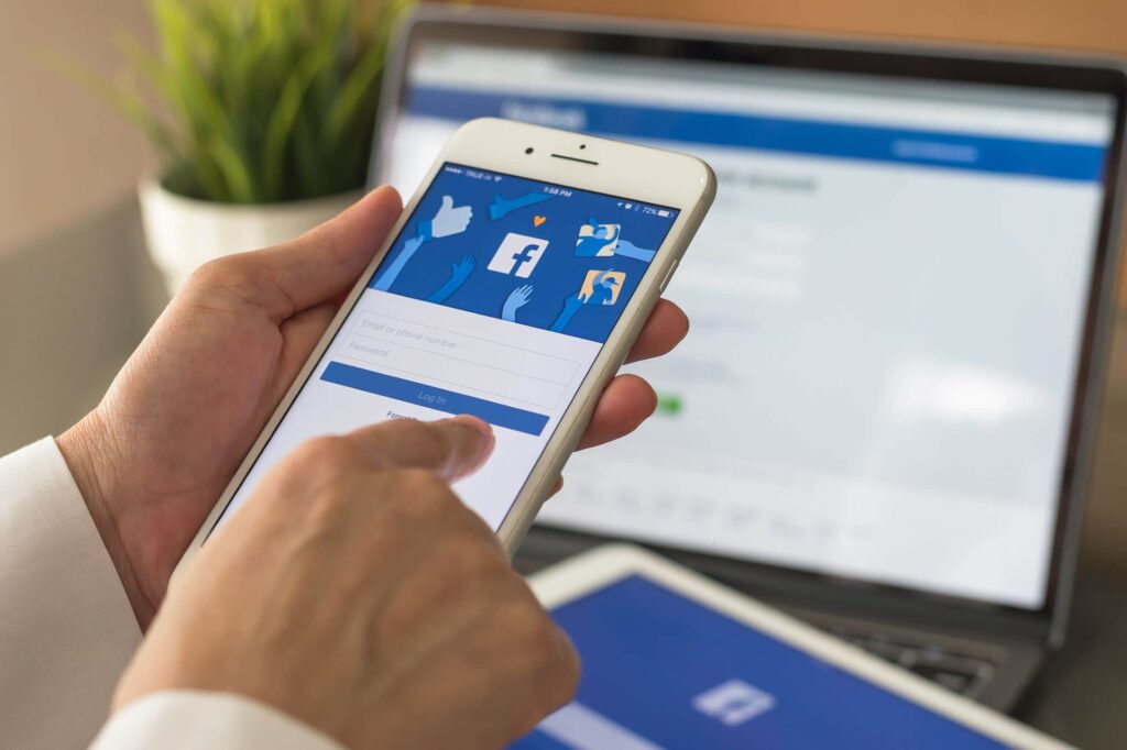 Como eliminar artigos e contas maliciosas do Facebook e a responsabilidade legal