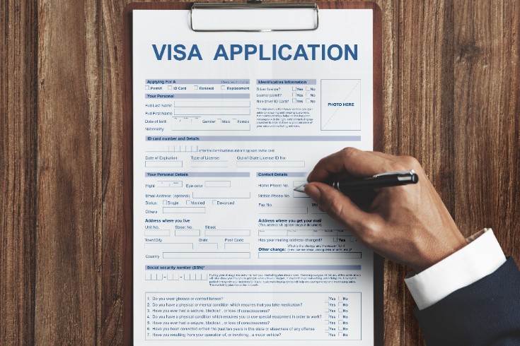 Vistos de Trabalho para o Emprego de Estrangeiros no Japão: Procedimentos e Requisitos das 5 Principais Categorias de Residência