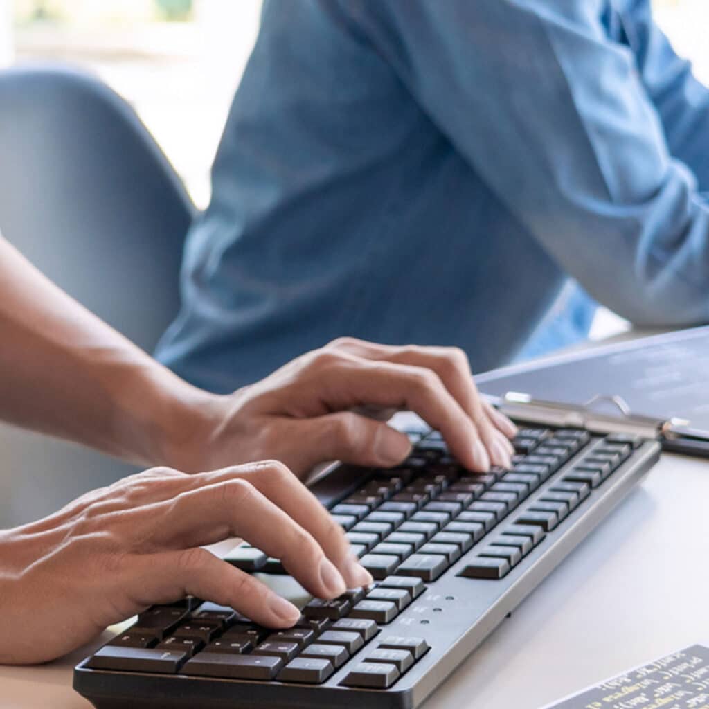 情報セキュリティに興味をもち、大手ITベンダーからモノリスへ