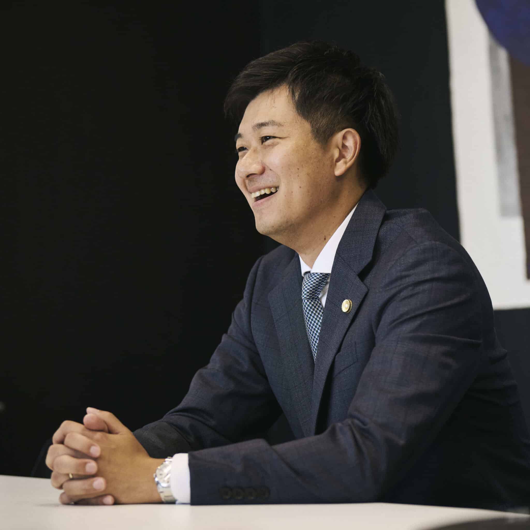 未知の分野に挑み続ける日々―先輩弁護士との距離の近さを力に