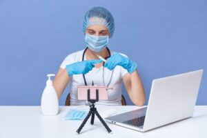 病気情報をネットで公開されたらプライバシー侵害と言えるか