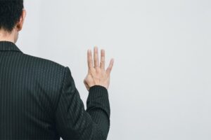 5ちゃんねるの投稿者を特定する4ステップと費用の相場