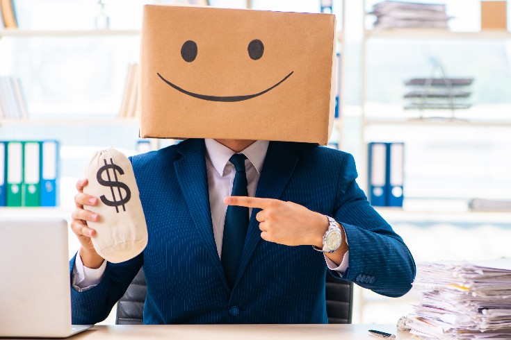 YouTuberがステマをすることは景品表示法違反?企業案件との違いは?