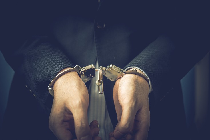 公務員の逮捕記事や前科情報・犯罪歴は削除できる?弁護士が解説