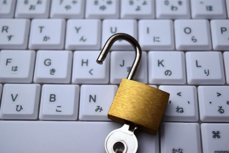 顧客情報など機密情報が匿名掲示板で漏洩!削除や投稿者特定の方法