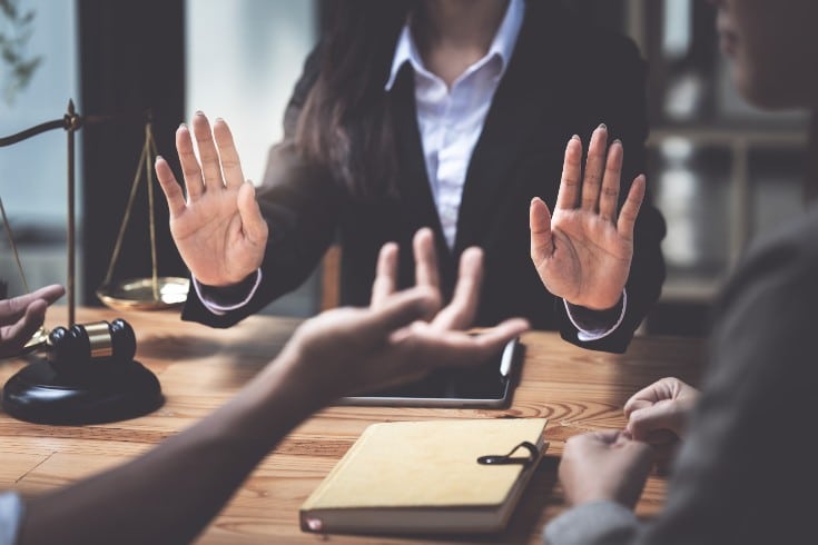 誹謗中傷の「法的措置」とは?弁護士が解説