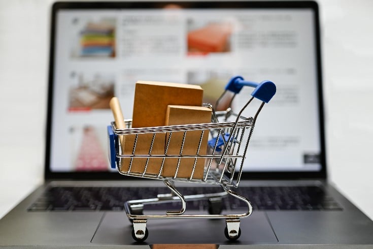 ネット上の商品はどこまでOK?景品表示法による規制を解説