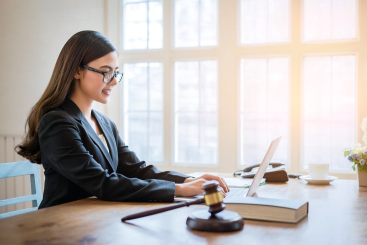 En résumé : Si vous souhaitez demander des dommages-intérêts, consultez un avocat