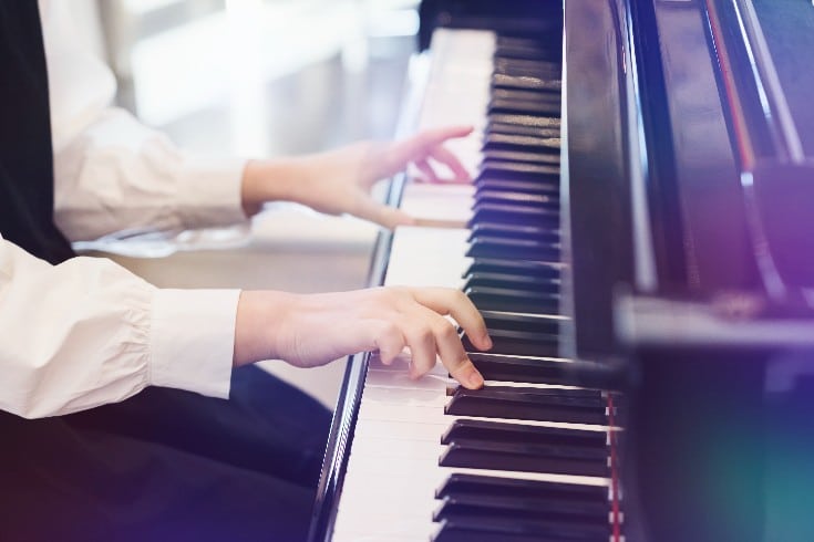 音楽教室 vs. JASRACの著作権使用料事件とは?1審から最高裁判決までを解説