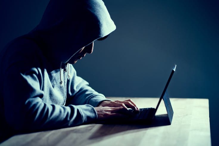 漫画ネタバレサイトはどこからが違法? 著作権侵害事例を解説