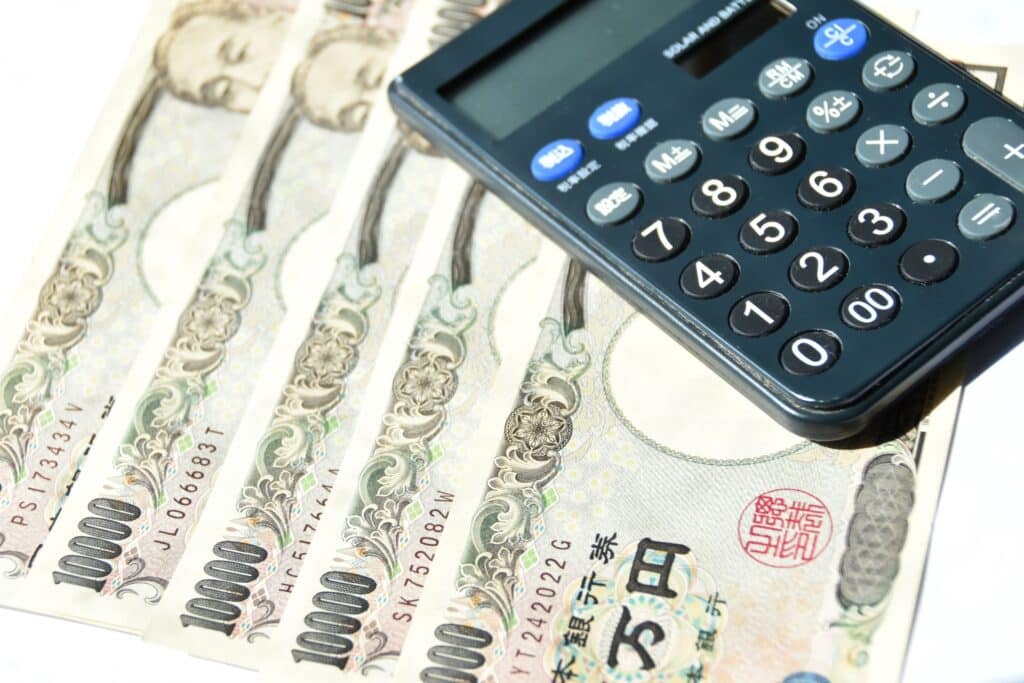 景品表示法における課徴金制度とは?実際の事例を交えて対処法を解説