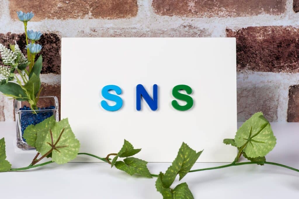 SNS
