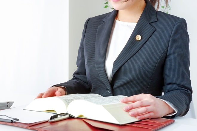女性弁護士