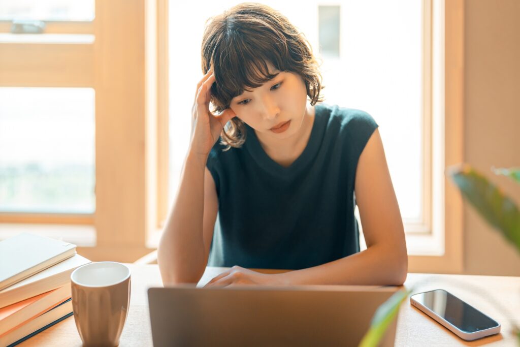 スクショは著作権の侵害?投稿者特定と削除方法についても解説