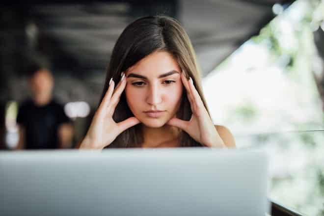 自分の名前を検索結果に表示させないためには?削除方法も解説
