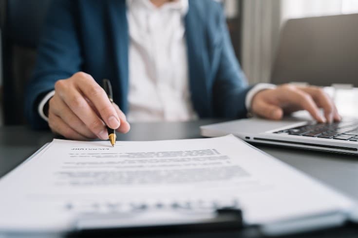 好き嫌い.comの誹謗中傷による投稿者の特定には発信者情報開示請求が必要