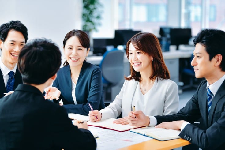 違法になり得る引き抜きと損害賠償請求