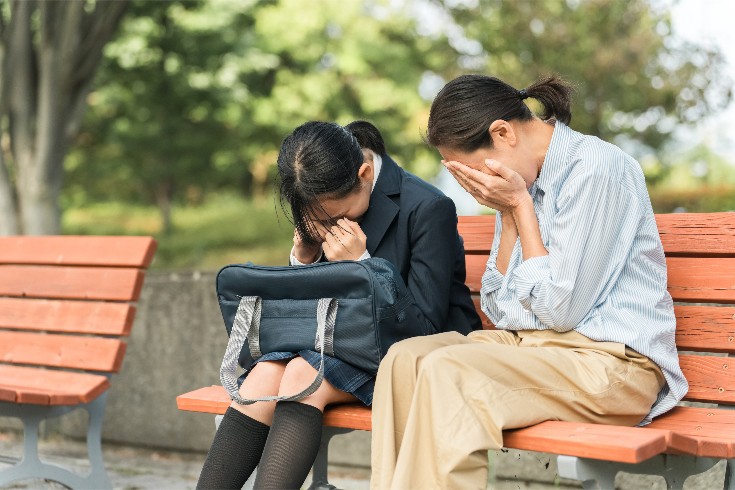 女性タレントの母親の名誉を毀損したとして、投稿者の発信者情報開示を命令