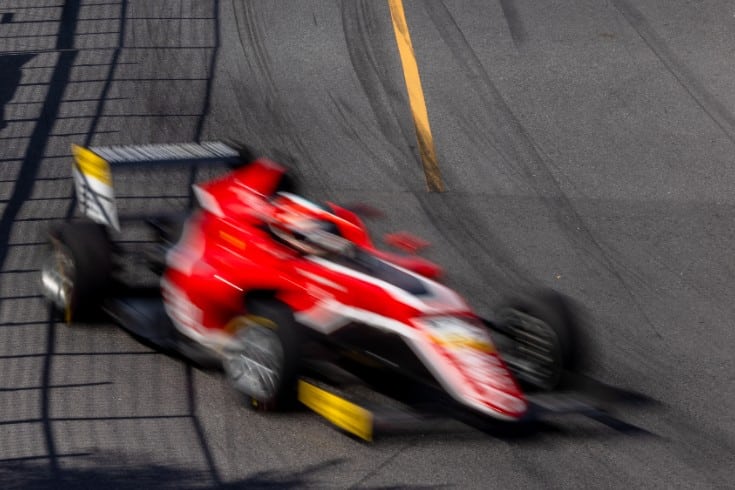 たった一瞬のブレーキが分けた明暗ーーブレーキ後の進路変更を禁じるF1の「ムービング・アンダー・ブレーキング」規制を読み解く