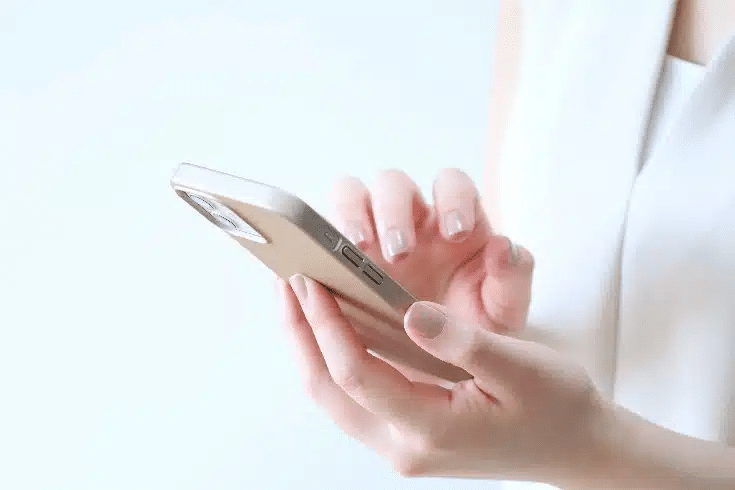 メールアドレスのみの場合の発信者情報に関する裁判事例