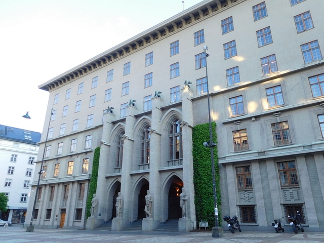 ノルウェーの裁判所制度：構造と運用実態