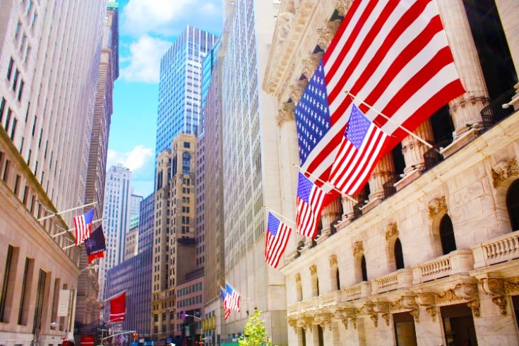最低株価が一律4ドルへ引き上げられた規制背景と市場環境