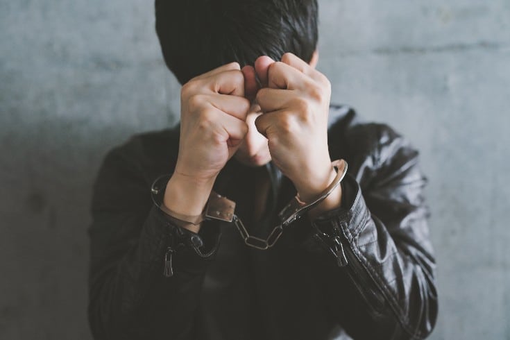 逮捕文章的删除与'被遗忘的权利'和'不被阻碍的恢复利益